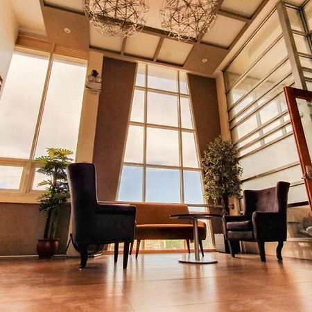 The Citywalk Suites Apartment Antipolo Esterno foto
